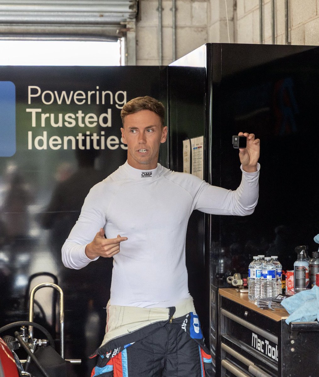 Bit of a delay on this weeks Oulton Park YT Vlog… 😅

It will be out Thursday evening at 6pm on DLR TV 🙌🏼