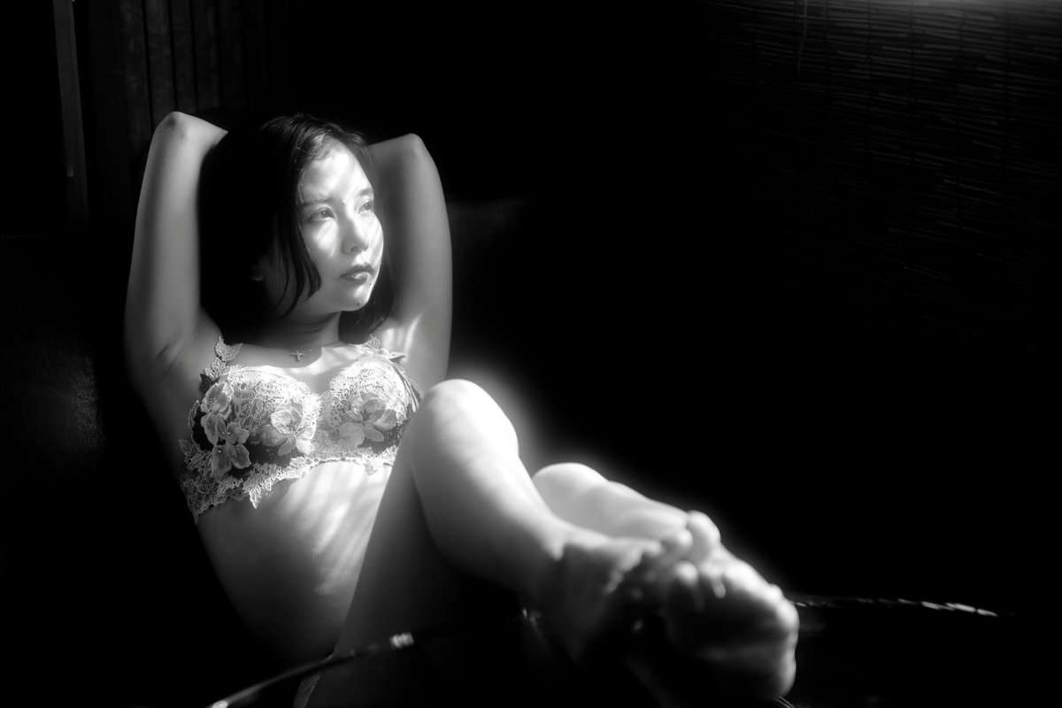 「カメ教！」カメラの教室 ( <a href="/CameraClassroom/">ポートレート講座開催数「日本一」📷️「カメ教！」カメラの教室</a> )

講　師：見崎豪 ( <a href="/SUGURU_MISAKI/">見崎豪＠日本一ポートレート講座開催数</a> )
モデル：あずりな さん ( <a href="/azurina_cc/">あずりな</a> )

#カメ教！
#カメラの教室
#自然光あふれるスタジオできれいに撮る秘訣〈古民家編〉
#見崎豪
#あずりな
#ポートレート
#ファインダー越しの私の世界
#古民家