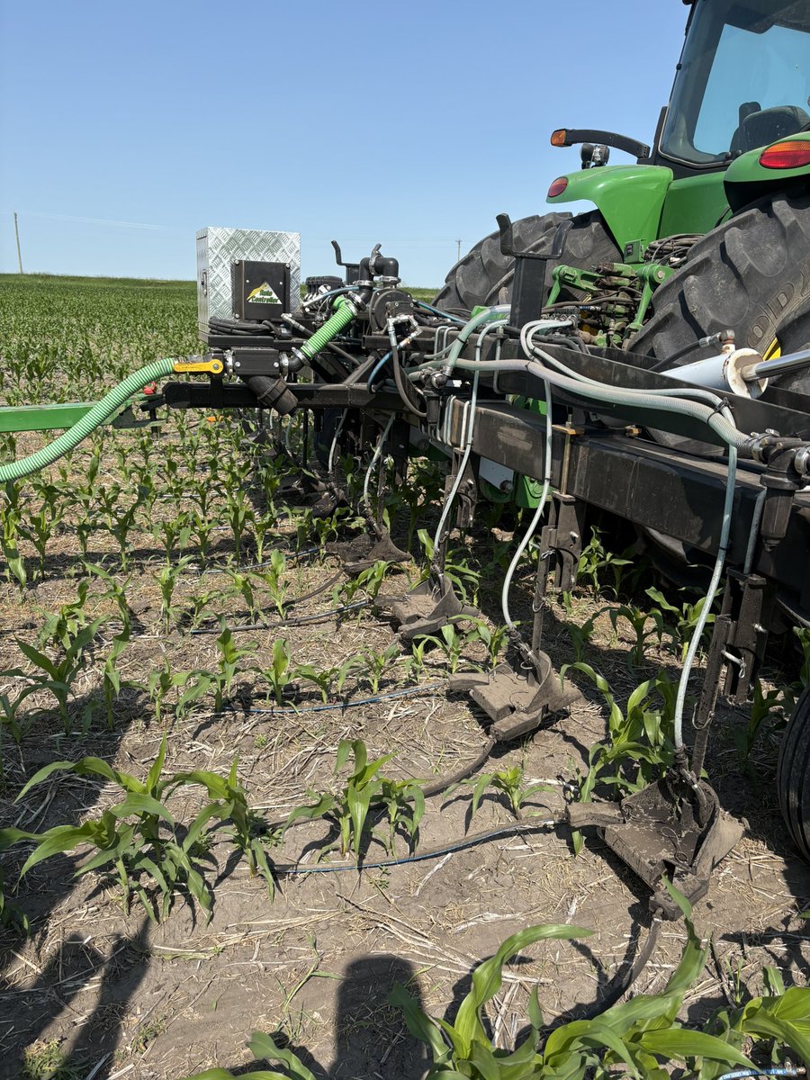 myprecisionjeff's tweet photo. Helped get this unit rolling in the field 12 Row Y drop bar. Corns looking good so far!! https://t.co/VNBbmHvTm9