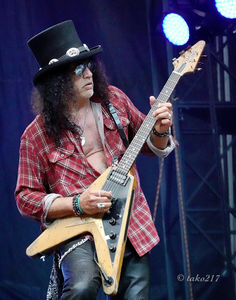 Slash News tweet media