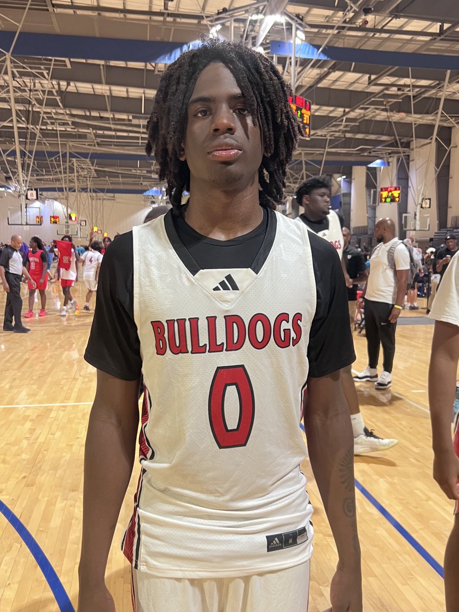 ‘27 Jeffrey “AJ” Williams, 6’2” PG for Harlem HS (GA) was one of the best creators I saw this weekend. Made everyone around him better while still remaining a scoring threat. Excellent court vision &amp; quick defensive instincts. High IQ player. Skillset of a major D1 prospect.