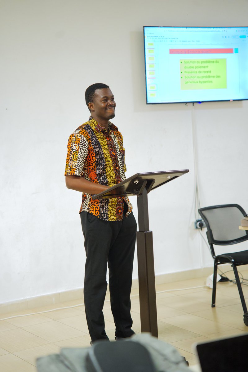 Africa Free Routing ⚡ (@freeroutingaf) on Twitter photo 🧵 3/4
Huge shoutout to our instructors <a href="/Vlad_kwasi/">Vladimir Fomene 🇨🇲 🇬🇠🇰🇪⚡</a> and <a href="/heyolaniran/">Olaniran 🇧🇯</a> for guiding leading the first day, sharing their knowledge, answering questions, and making these technical concepts come alive for every participant! 🧵 3/4
Huge shoutout to our instructors <a href="/Vlad_kwasi/">Vladimir Fomene 🇨🇲 🇬🇠🇰🇪⚡</a> and <a href="/heyolaniran/">Olaniran 🇧🇯</a> for guiding leading the first day, sharing their knowledge, answering questions, and making these technical concepts come alive for every participant!