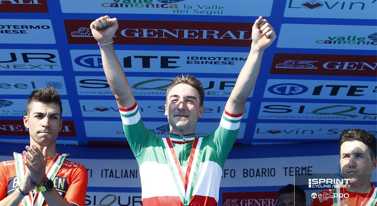 bici.PRO (@bicipro1) on Twitter photo Sabato si corre il campionato italiano femminile a Darfo Boario Terme. Dove nel 2018 vinse <a href="/eliaviviani/">Elia Viviani</a>, due anni dopo sua moglie Elena Cecchini. Quel successo è ancora vivido nella mente dell'olimpionico e da quello trae alcuni consigli utili
bici.pro/news/donne/tri… Sabato si corre il campionato italiano femminile a Darfo Boario Terme. Dove nel 2018 vinse <a href="/eliaviviani/">Elia Viviani</a>, due anni dopo sua moglie Elena Cecchini. Quel successo è ancora vivido nella mente dell'olimpionico e da quello trae alcuni consigli utili
bici.pro/news/donne/tri…