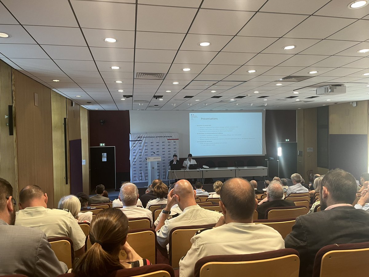 👥 Nous sommes présent à la Commission Armées-Jeunesse !

💬 Au programme :

➡️ Construire un parcours éducatif type DofE
➡️ Comprendre l’impact des réseaux sociaux
➡️ Mobiliser via l’IA
➡️ Préparer aux crises
➡️ Valoriser les entreprises engagées
➡️ Inclure les lycéens pro