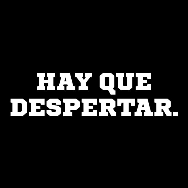 Decir que el centro existe es como decir que existe un tercer sexo.

El centro es un disfraz más de la izquierda.

O se es de izquierda (es decir, socialista) o se es de Derecha (es decir, Conservador).

Y el último Conservador en el poder en Venezuela fue Marcos Pérez Jiménez.