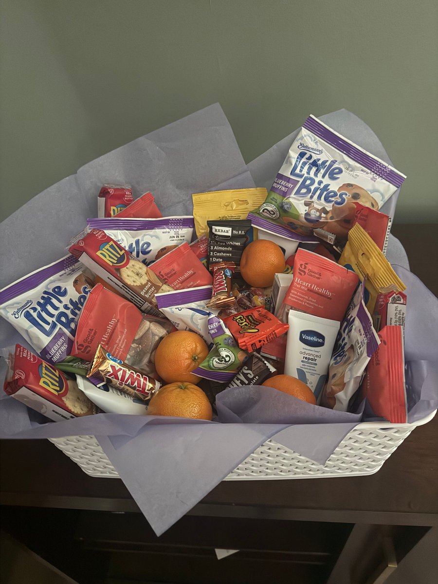 homecareCLT's tweet photo. Celebrated CNA Week with a little appreciation! 🧺💙 We delivered a snack &amp; essentials basket to the amazing team at Summit Place of Kings Mountain. #CNAWeek #CareWithHeart https://t.co/yCIfqdpCUr