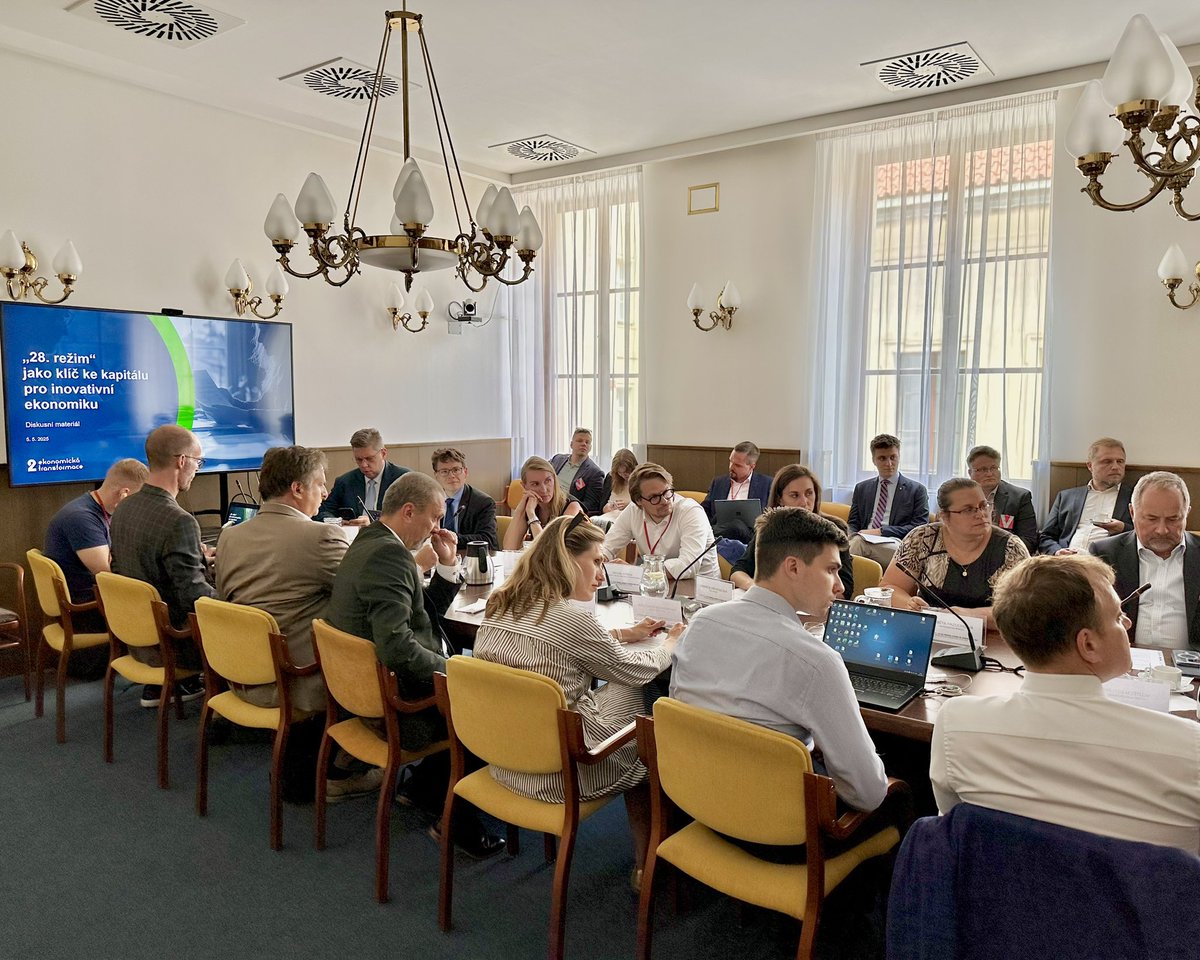 Inspirace pro silnější českou i evropskou ekonomiku se jmenuje Delaware. 
Nad 80 procent firem, které jdou v USA na burzu, jede podle práva státu Delaware. Takto založená firma totiž může fungovat po celém území Spojených států a platí pro ni neustále stejná pravidla a může se