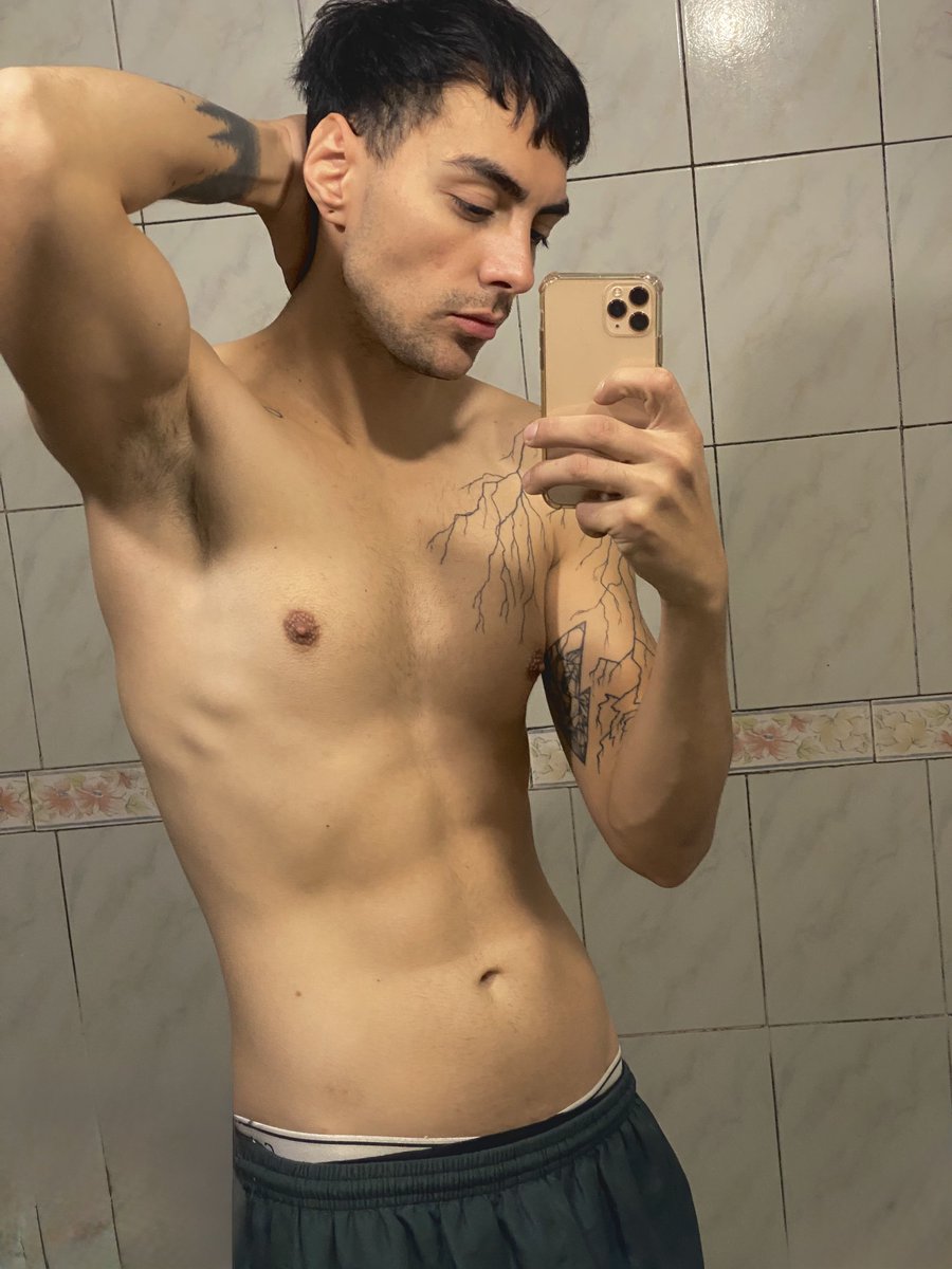 Chudaí 🍆 https://t.co/mCBktNJmVf