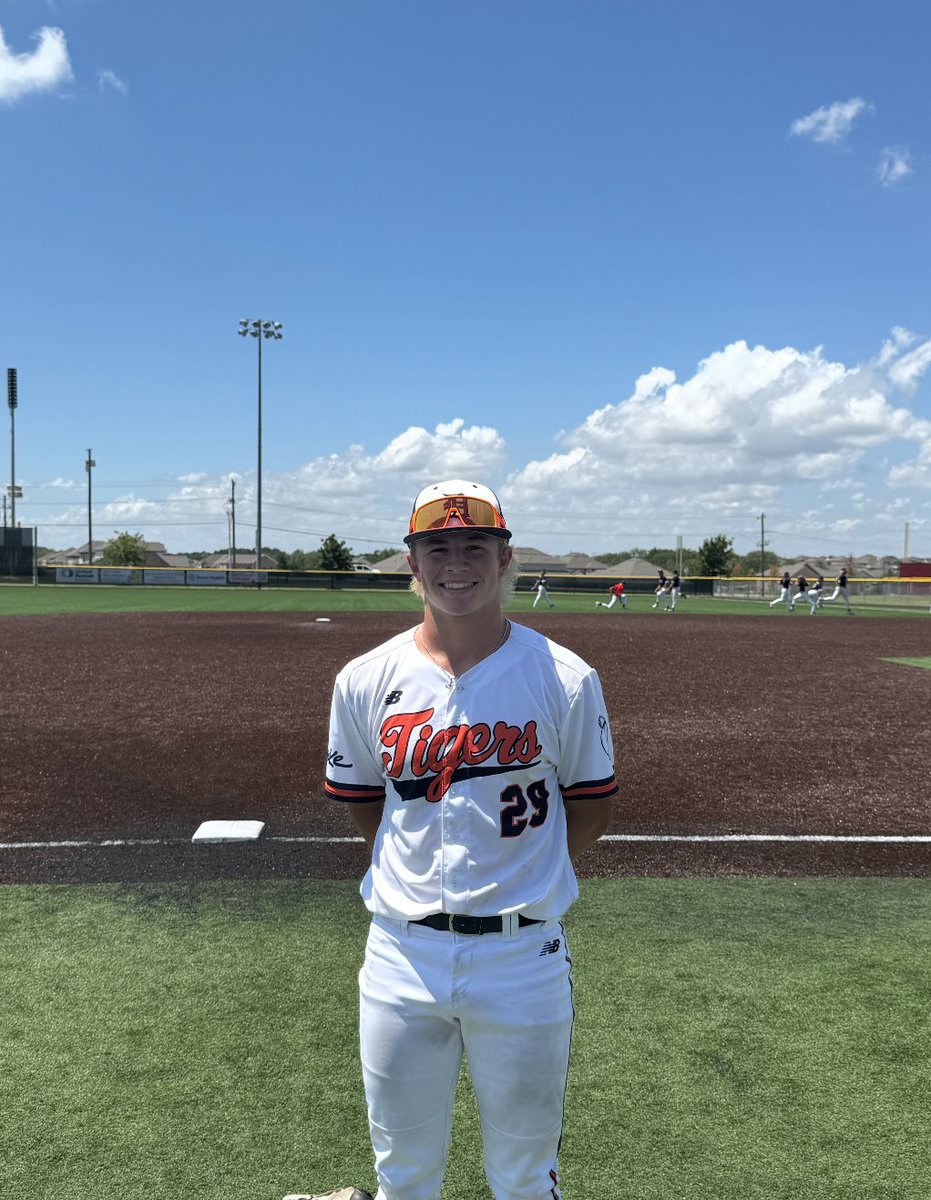 ✭Five Tool Texas✭ tweet media