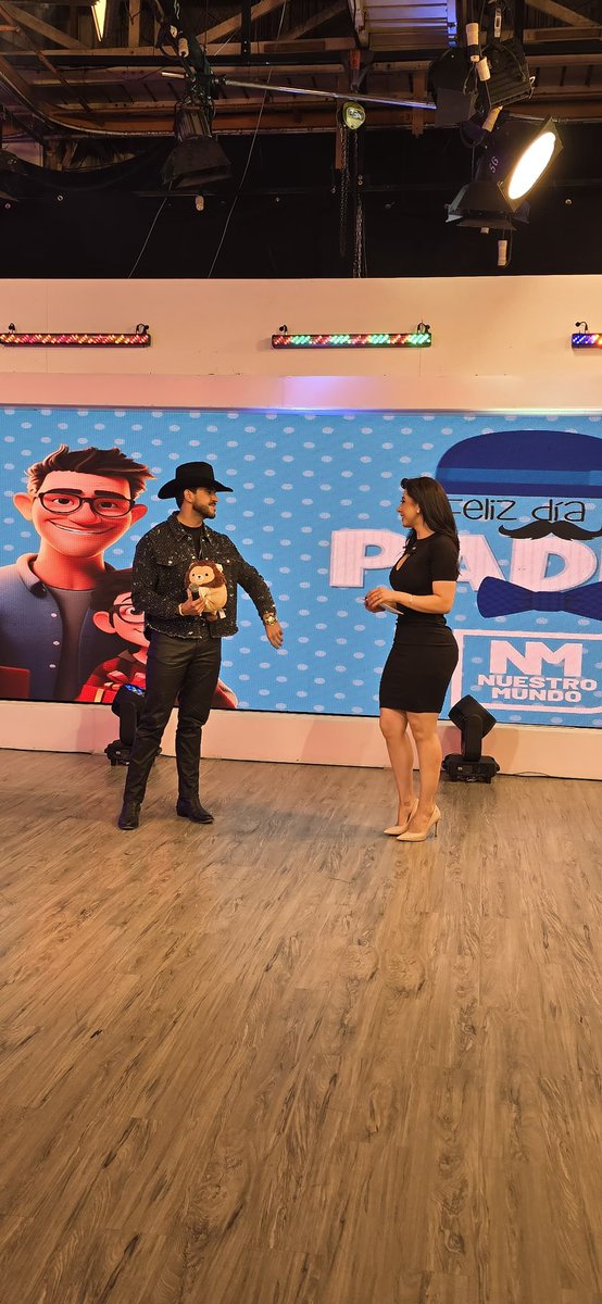 Súper el recibimiento de central de radios en la gira de medios de César Quezada 🇲🇽 en la media tour #Alazka Guatemala 🇬🇹 <a href="/StereoBeatMedia/">Stereo Beat Media</a> #Mexico #Guatemala