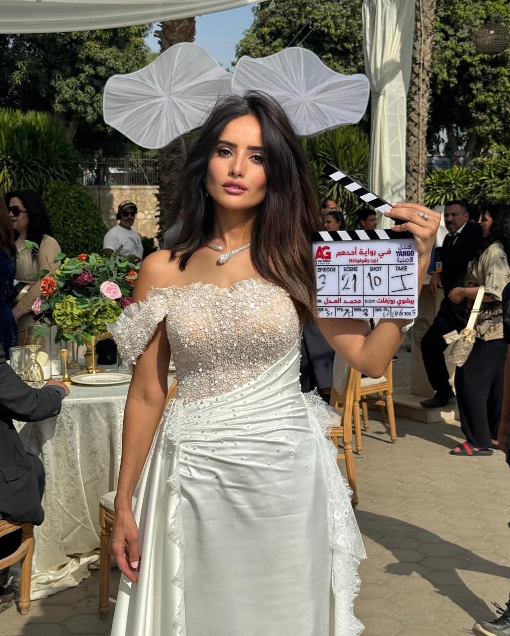"زينة" تعود لعناوين الأخبار من جديد بسبب مسلسلها الجديد.. هل تجسد قصتها مع "أحمد عز"؟
