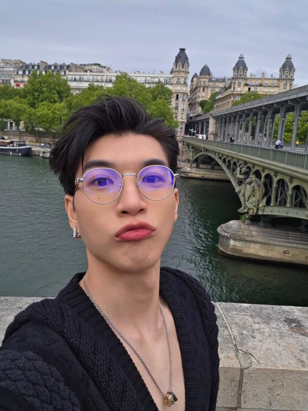 bngoc_sg93's tweet photo. If fashion had a soundtrack, he’d be the headliner.
@LouisVuitton #HIEUTHUHAIxLVMenSS26
HIEUTHUHAI in Paris for LVMenSS26 https://t.co/Q00KPmEAgp