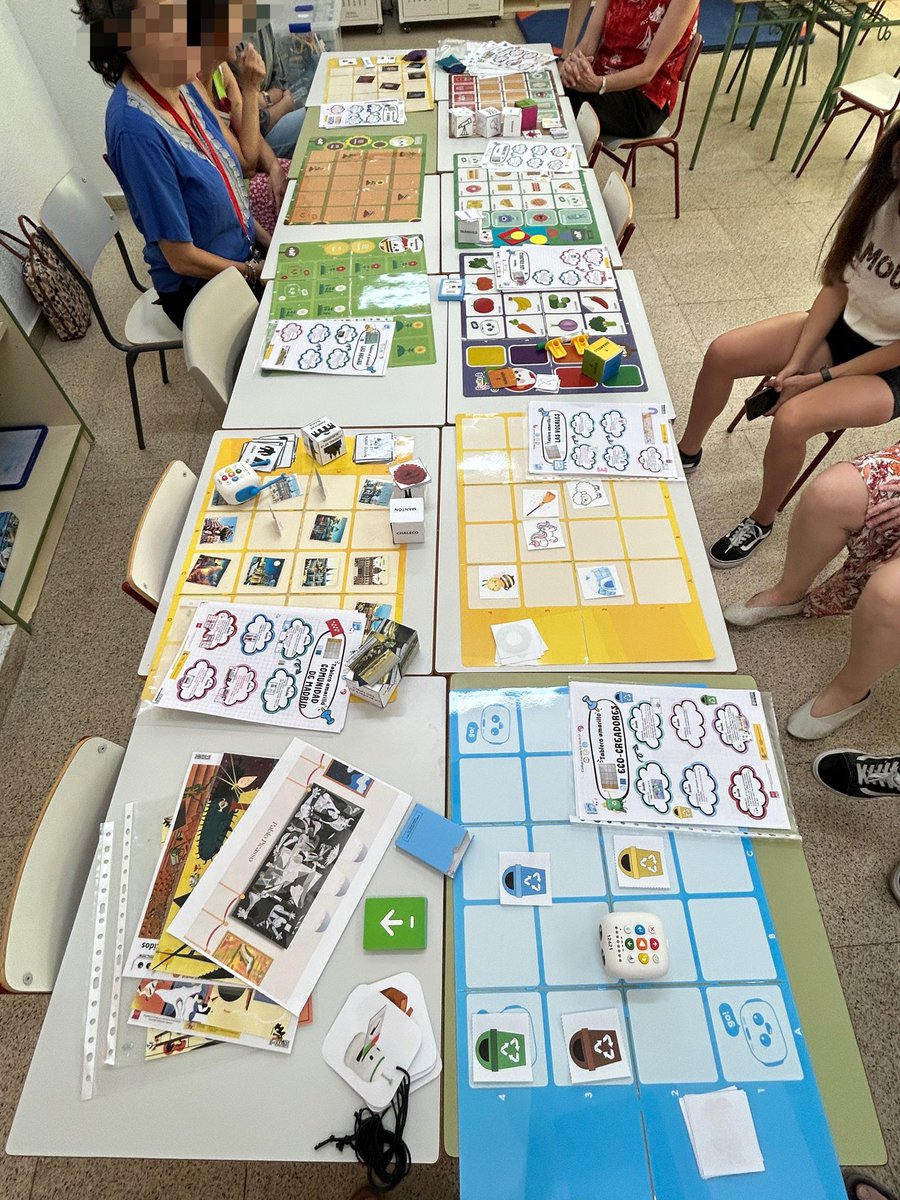 Raquel Ariza (@raquelariz16481) on Twitter photo Formación a los profesores de Infantil sobre las fichas resumen de las situaciones de aprendizaje de #CodigoEscuela4_0_Madrid en el <a href="/CEIPSOPDFELIPE/">CEIPSO Príncipe don Felipe</a> de <a href="/Ayto_Boadilla/">Ayuntamiento de Boadilla del Monte</a> y cómo relacionarlas en un proyecto con Miró. Formación a los profesores de Infantil sobre las fichas resumen de las situaciones de aprendizaje de #CodigoEscuela4_0_Madrid en el <a href="/CEIPSOPDFELIPE/">CEIPSO Príncipe don Felipe</a> de <a href="/Ayto_Boadilla/">Ayuntamiento de Boadilla del Monte</a> y cómo relacionarlas en un proyecto con Miró.
