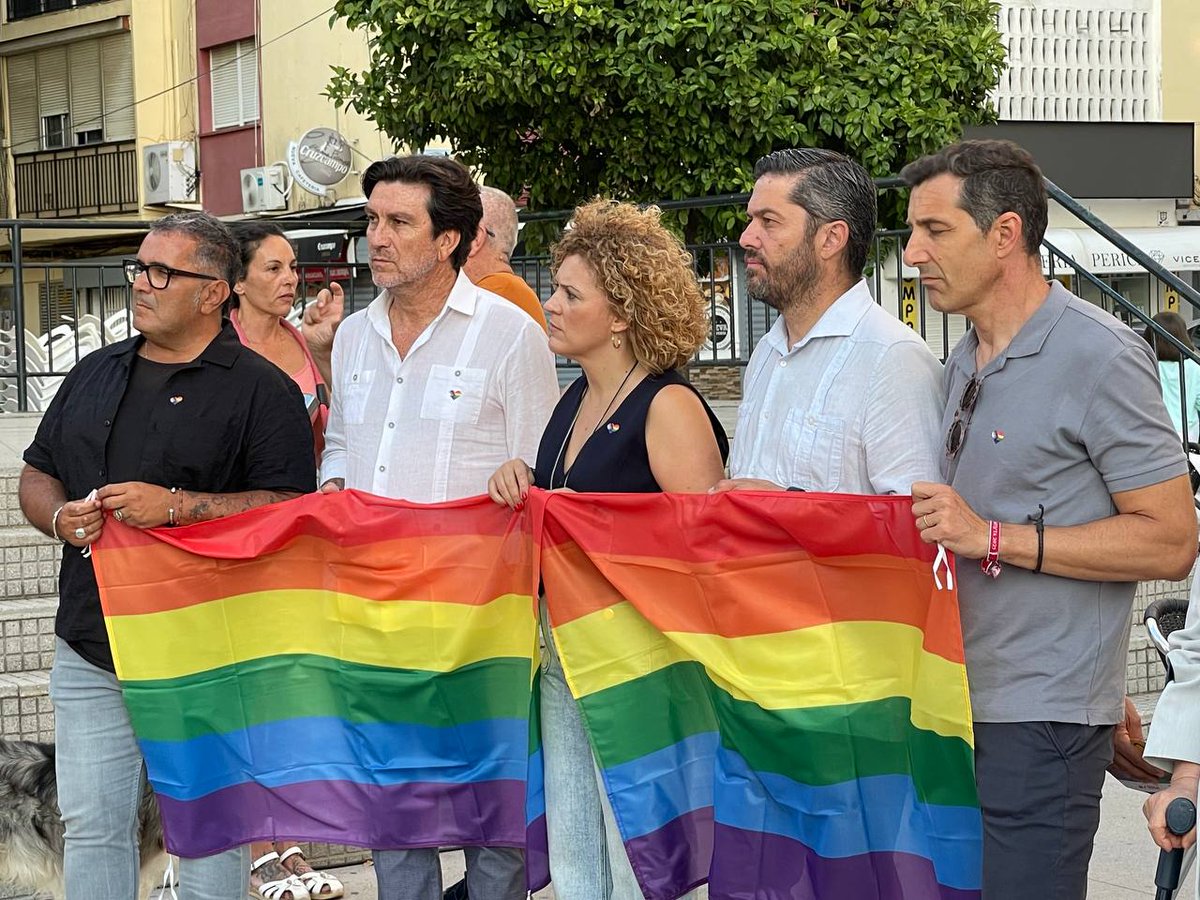 psoedehuelva's tweet photo. 📢 Enrique Gaviño: El Orgullo no es solo una fiesta: es una reivindicación necesaria frente a los discursos de odio y los retrocesos de PP y Vox

✊ Trabajamos cada día por una provincia inclusiva, segura y orgullosa

#OrgulloEsDerechos #LGTBI https://t.co/kod2etbHwY