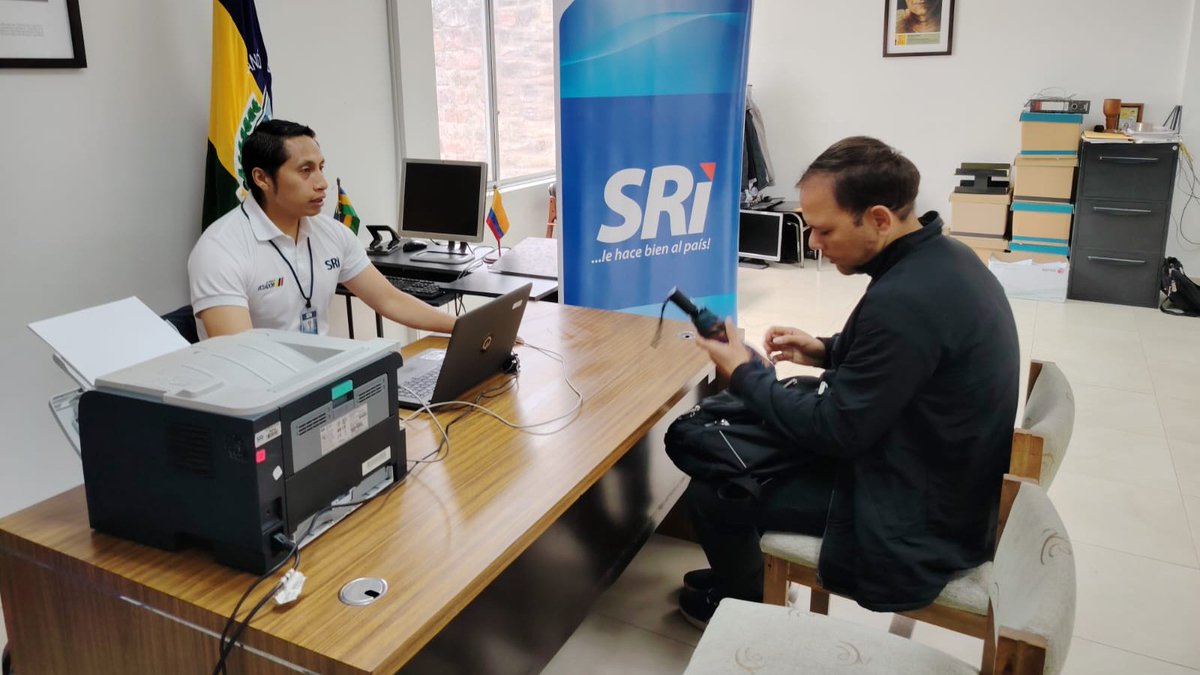 #SRIzonal3

Realizamos una #BrigadaMóvil de atención ciudadana en el cantón #BañosDeAguaSanta.

Brindamos servicios de claves, inscripción, actualización del RUC y se solventaron diversas consultas tributarias.

#ElNuevoEcuador
