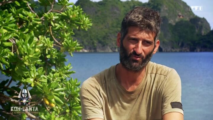 85SanchesR's tweet photo. Maman c’est durrrrr #KohLanta https://t.co/gtb4cyAUn0