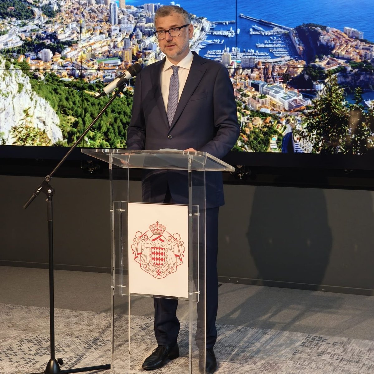 kgembassybe's tweet image. Ambassador Aidit Erkin had the pleasure of attending the event hosted by @AmbMCBenelux 🇲🇨
Warm congratulations to H.E. Frédéric Labarrere and the dedicated team of the Embassy on their outstanding work and diplomatic spirit!