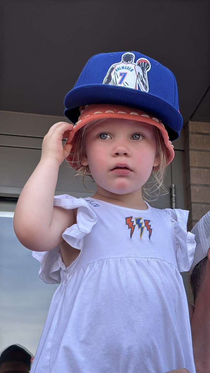 backyardcaviar's tweet photo. good day to be a thunder fan!!! https://t.co/WqINMGAV2i