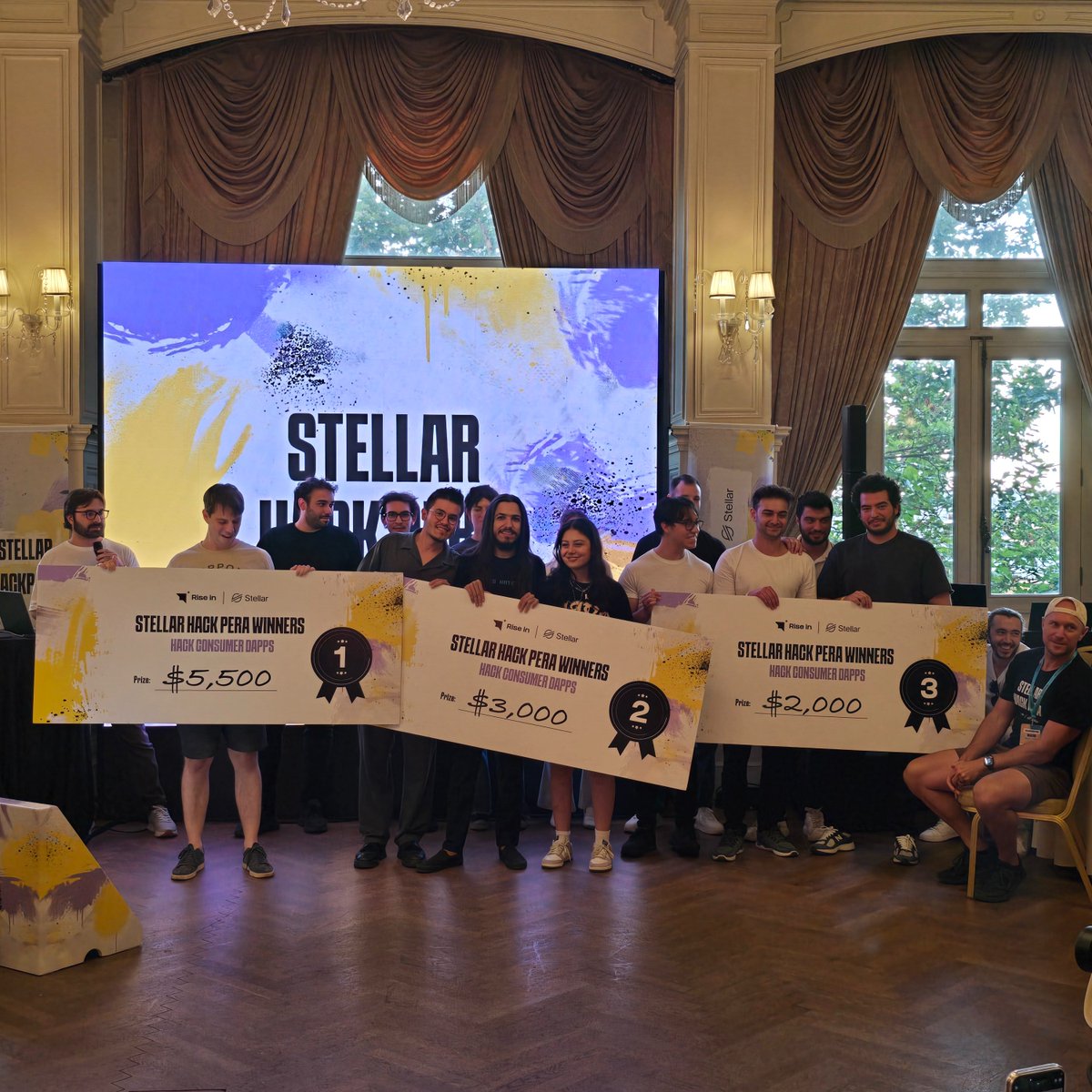 BuildOnStellar's tweet photo. we wrapped up Hack Pera by crowning cracked winners

thank you to @riseinweb3 who made our first venture into Istanbul a success. it was a joy to spend the weekend in a room filled with dreamers and innovators. and incredible to see what folks can build in a matter of ✨hours✨ https://t.co/Wr8liNNik3
