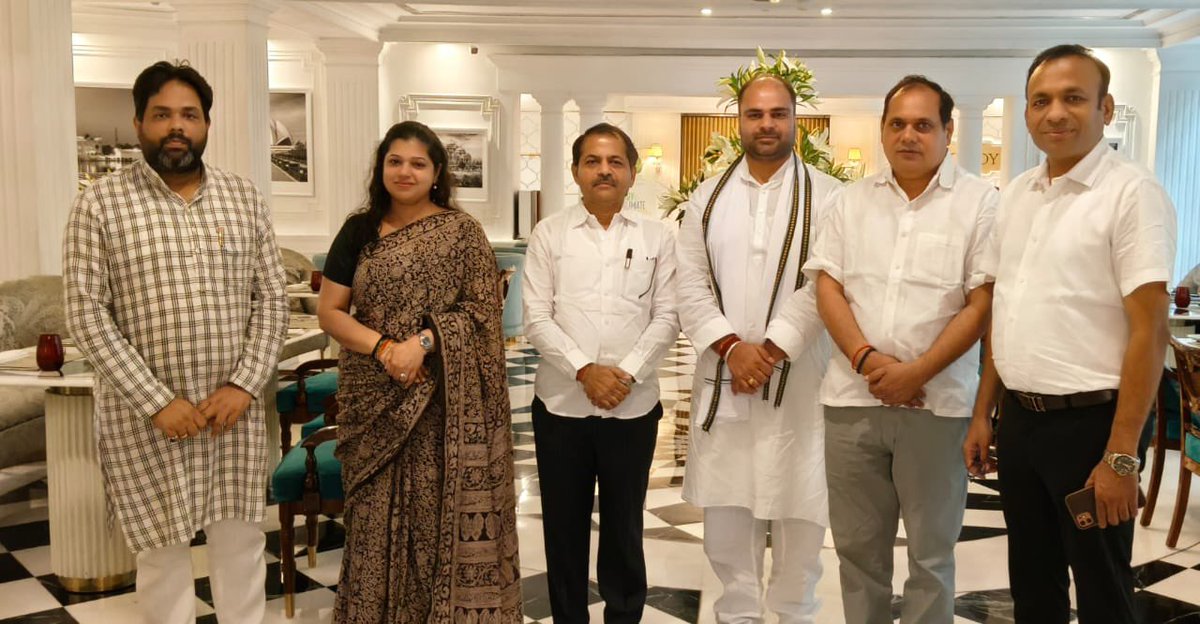 isatyendra's tweet photo. Had wonderful meeting with upcoming BioEnergy Conclave &amp; Bamboo Conclave with @ICFAgri CEO Shreyasi ji &amp; Ma @sureshpprabhu ji. https://t.co/ZhTYDFwtsC