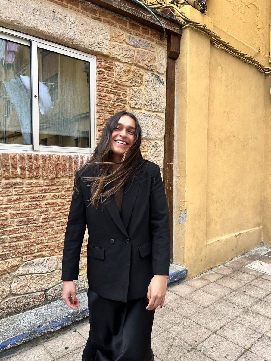 He perdido más de 300 lps en 1 día pero sigo con la sonrisa de oreja a oreja 🖤