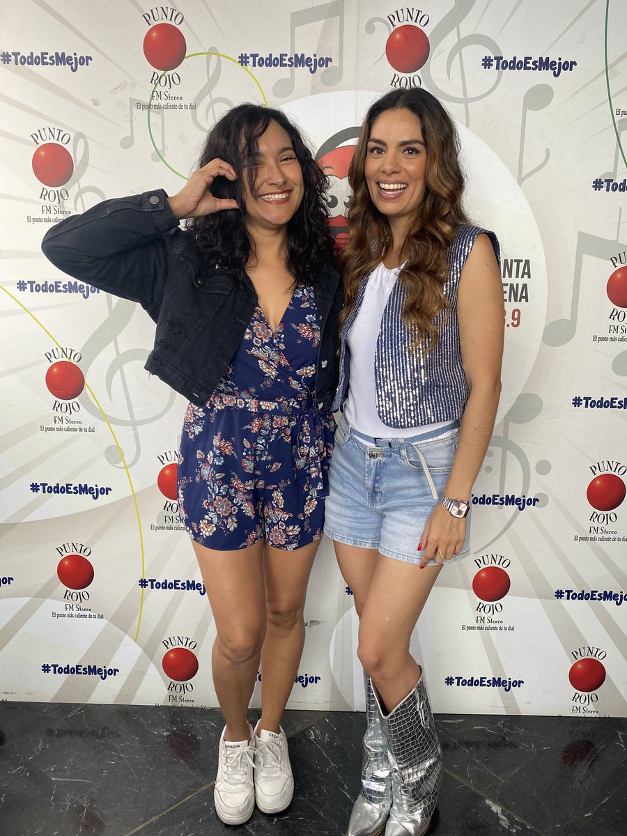 Bellezaaaaa, voz y Alegría <a href="/dareskamusic/">DARESKA</a> en #PuntoExtremo con <a href="/karimonka/">Karina Monroy</a>