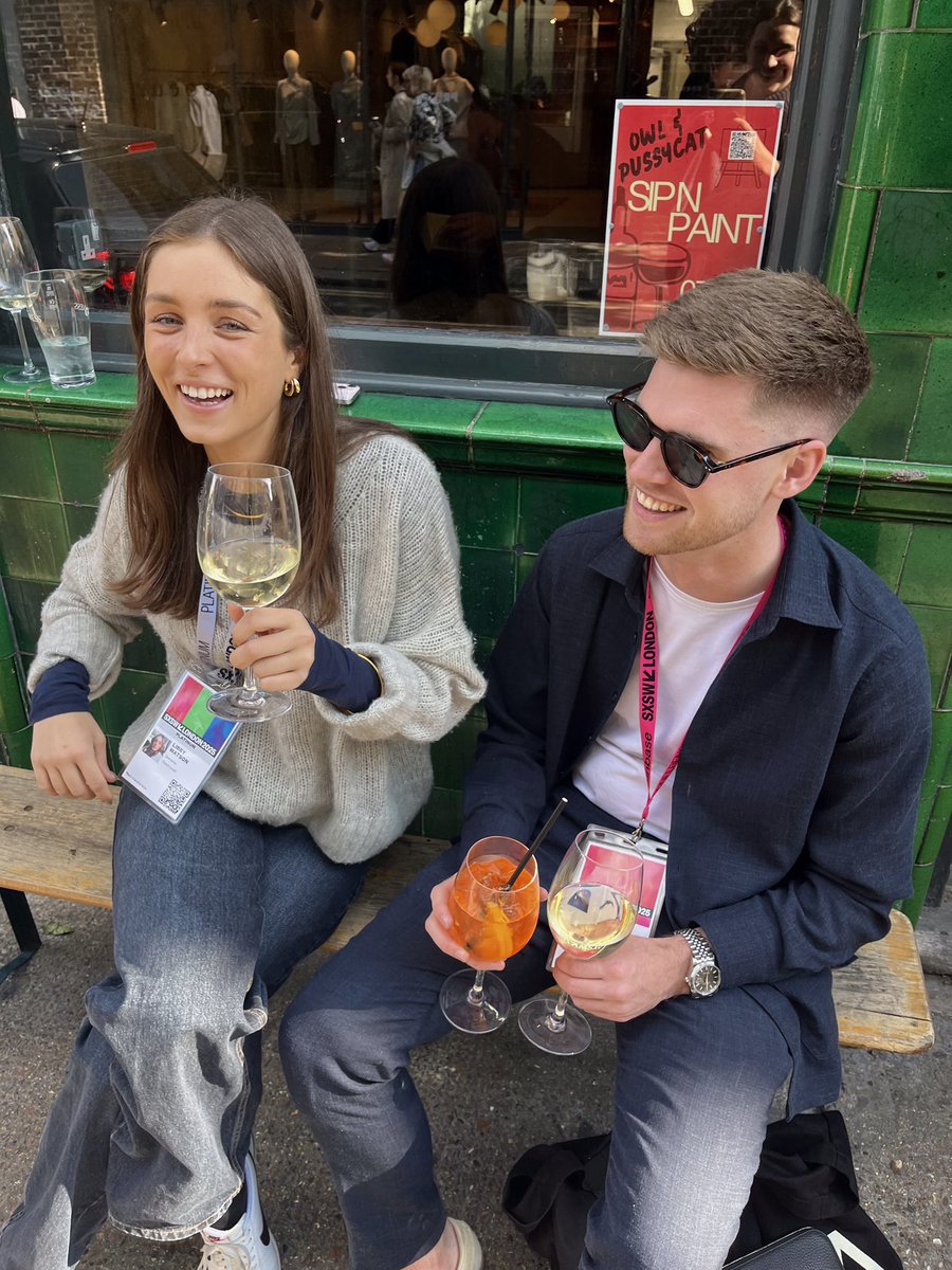 owlshoreditch's tweet photo. SXSW we’ve loved having you 🥂 

Last week we had SXSW in the streets of Shoreditch, so for the best send off, join the Shoreditch locals at our pub 😉 

See you soon 

#sxsw #shoreditch #onredchurchst #sxswlondon #eastlondon #whatson #discount https://t.co/PUpkd2HrKY