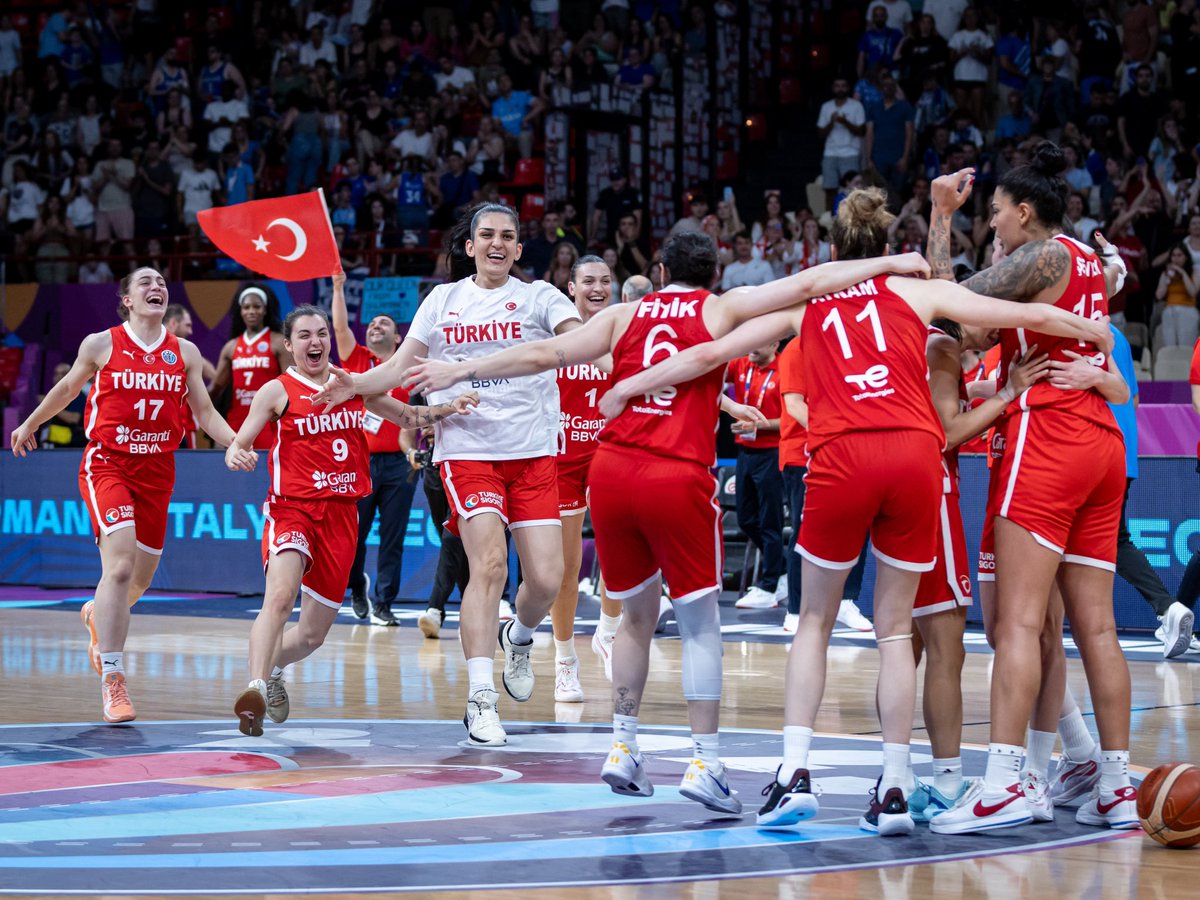 Pota’nın Perileri'nin İtalya ile oynayacağı FIBA 2025 Avrupa Şampiyonası çeyrek final maçı başlıyor. 

Tüm kalbimizle yanlarındayız, başarılar kızlar. ✨🤍