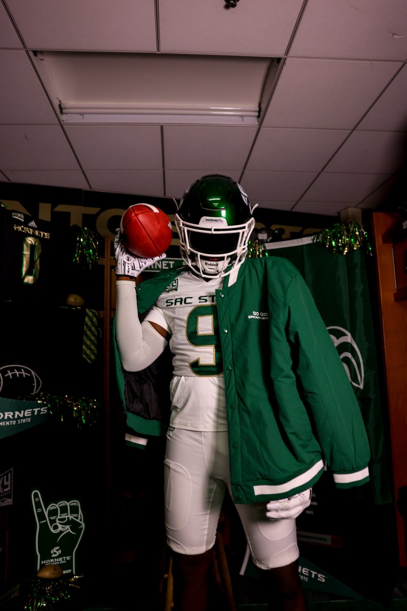 Jiah walls (@jiahwalls08) on Twitter photo Had a great time this weekend on my ov to Sacramento state 🐝🐝#StingersUp <a href="/EHSTrojanFTBL/">EHigh Trojans Football</a> <a href="/COACHTONYROZIER/">COACH SHARK</a> <a href="/BrennanMarion4/">Coach Marion</a> <a href="/Joshbrown66/">Josh Brown</a> <a href="/CoachDReakes/">Daniel Reakes</a> <a href="/CJPollard1/">C.J. Pollard</a> <a href="/coachapatterson/">AC Patterson</a> <a href="/RyanBartow/">RyanBartow</a> Had a great time this weekend on my ov to Sacramento state 🐝🐝#StingersUp <a href="/EHSTrojanFTBL/">EHigh Trojans Football</a> <a href="/COACHTONYROZIER/">COACH SHARK</a> <a href="/BrennanMarion4/">Coach Marion</a> <a href="/Joshbrown66/">Josh Brown</a> <a href="/CoachDReakes/">Daniel Reakes</a> <a href="/CJPollard1/">C.J. Pollard</a> <a href="/coachapatterson/">AC Patterson</a> <a href="/RyanBartow/">RyanBartow</a>