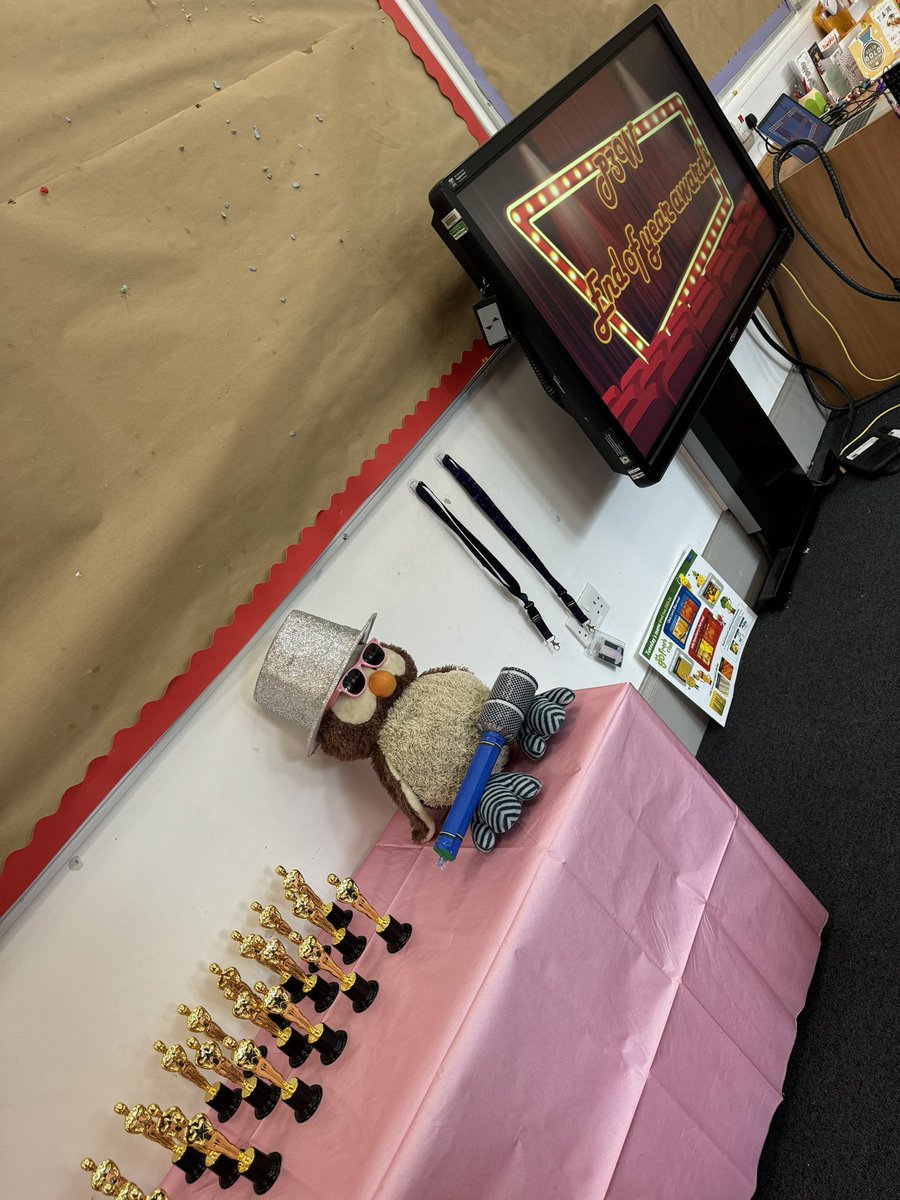 MissWilsonE's tweet photo. All set for Oscar awards tomorrow 🥹❤️⭐️🦉 https://t.co/4LsPCJLfgp