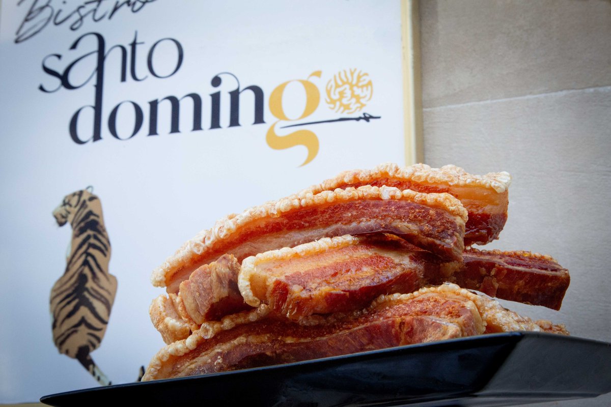 Alguien dijo: “La felicidad no se puede comprar”.
Claramente no conocía el Torrezno de Soria.
 🤌😌 #PlacerIberico
#TorreznoDeSoria #RutaDelTorrezno #GastroLovers #FoodieSpain #SaborDeSoria #TurismoGastronómico #EspañaSabe #FoodPornEspaña #CrujientePerfecto