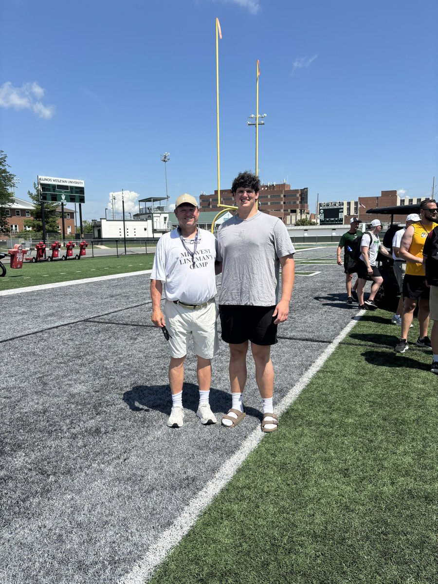 BenjaminNovak07's tweet image. It was great working with @CoachPaulAlex this weekend at the Midwest Lineman Camp.
Best camp lineman camp in the nation‼️