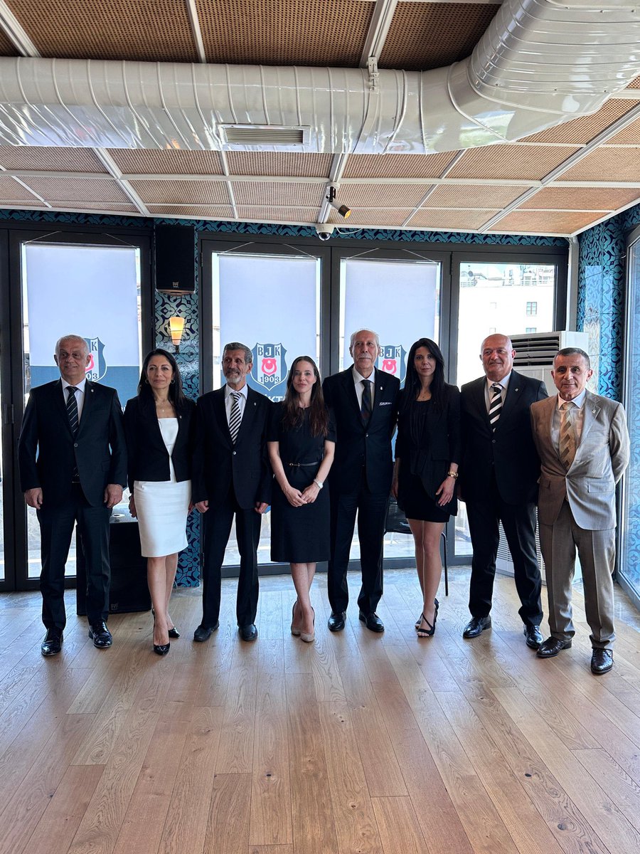 🦅 Beşiktaş Divan Başkan adayı Ahmet Akpınar:
“Biz Beşiktaş değerlerini ön plana çıkartacak bir kurul olacağız. Divan Kurulu üyeleri için lokal yapmak istiyorum. Gerekirse evimi de bloke edeceğim.”
✅ Listesinde: Hasan Bozkurter, Aslı Üstünkaya, Tülay Büyükasar, Didem İzgi, Tarık