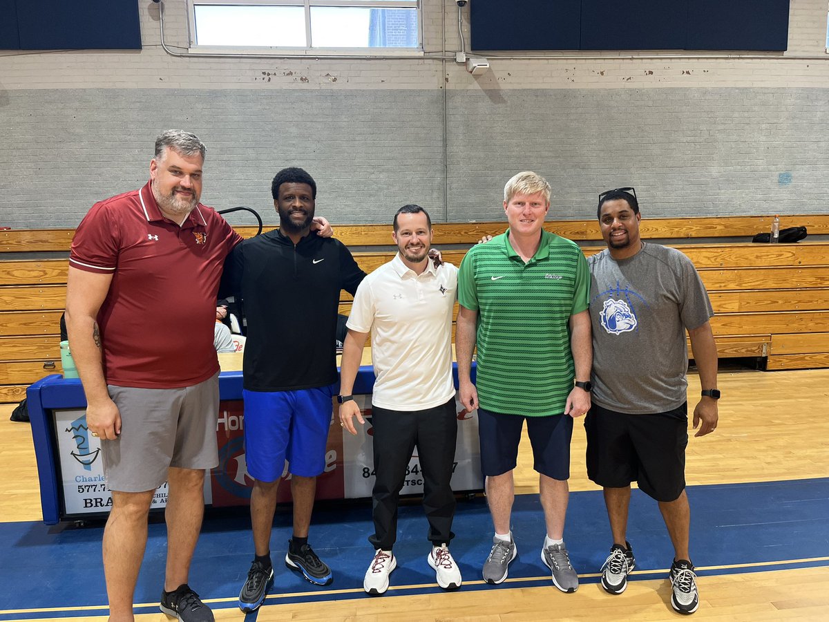 Citadel Basketball alumns and Charleston area high school basketball coaches #TogetherWeAttack
<a href="/WandoBasketball/">WandoBasketball</a> 
<a href="/BurkeBulldogs/">Burke Bulldogs</a> 
<a href="/battlingbishops/">BEHS Athletics</a>
