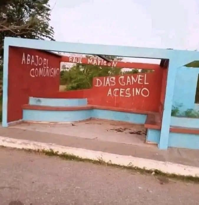 Se le perdona el «acesino». Total, si ni los dirigentes saben escribir.