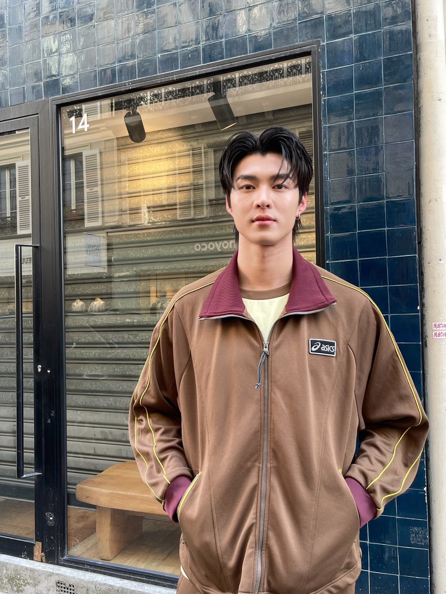syamxnii's tweet image. หล่อเกินไปหัวใจรับม่ายหว่ายยยยย🥺💫

@nichameen8 

#ASICSxMEEN 
#ASICSParisFashionWeek