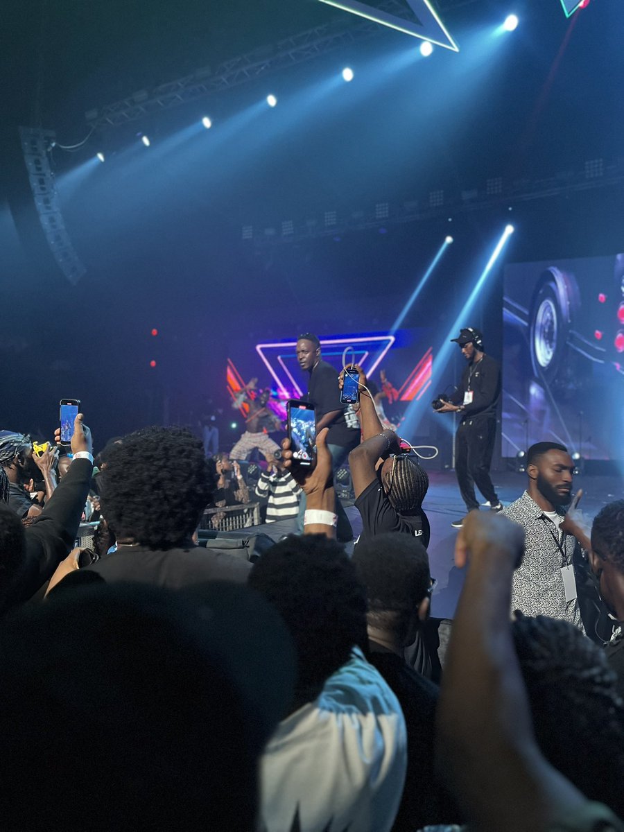 FrontSpace Throb tweet media