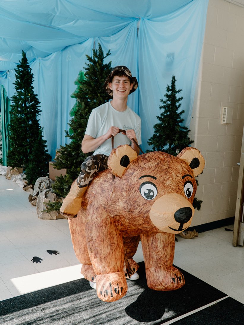 VBS Day 2 was a success! 

This is Boehm the Bear, and he’ll be around all week as the kids continue to learn about the compass Jesus wants to be in their lives.