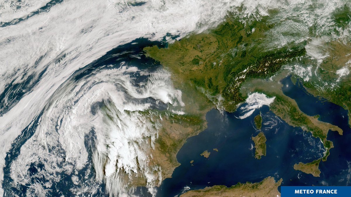 Températures à la hausse. Très localement et pour la 1ère fois de l'année, les 40°C ont été dépassés avec 40.2°C à Moulès-et-Baucels (Hérault).

39,5°C à St-Jean de Minervois (34)
37,5°C à Nîmes Garons (30)
38,4°C à Céret (66)
Valeurs provisoires à 17h

👉 meteofrance.com/actualites-et-…
