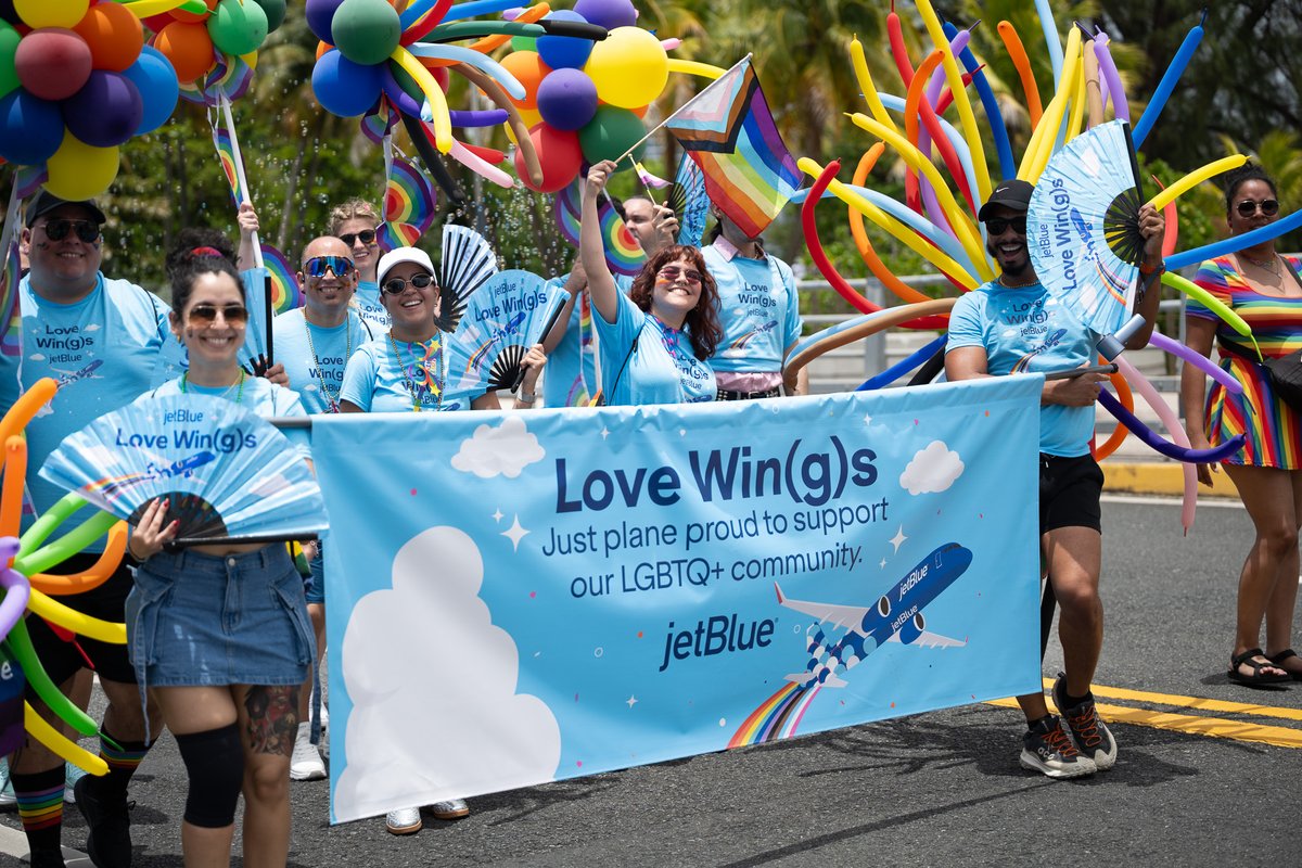rj_c's tweet photo. I've been a loyal @JetBlue customer for nearly 21 years, and it meant so much to see a brand I trust for life’s most important moments show up with pride for their crew members at Pride San Juan. 📷
#lovewings #lovewins #PrideSanJuan #JetBluePride https://t.co/gjLKvMQB1a