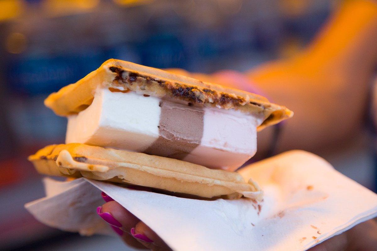 How quickly would this waffle and ice cream melt in this heat wave? 🤍🌞🫠

Stay cool our Fair Followers!