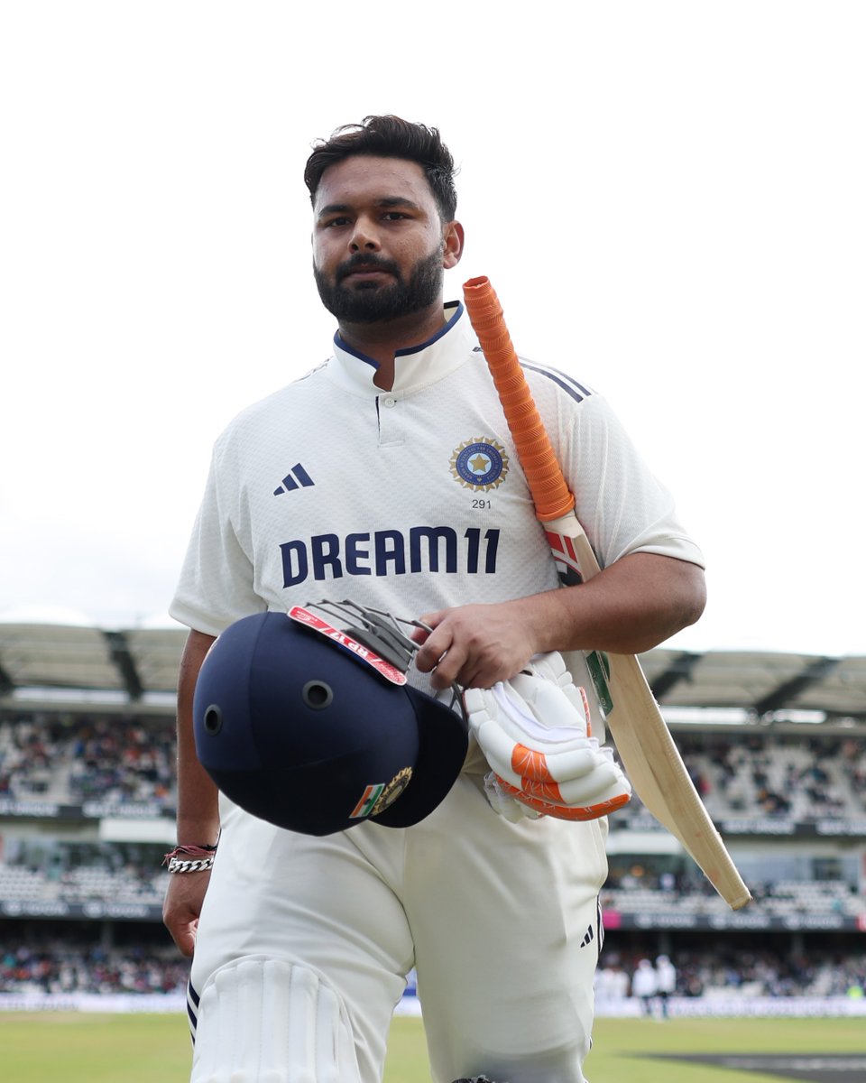 This is the first time a team has lost a men's Test with five centurions in their side 😲
