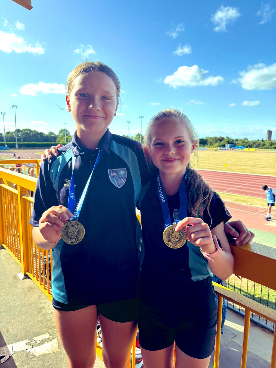 Laura Hardy tweet media