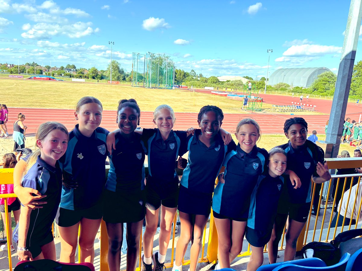 Laura Hardy tweet media