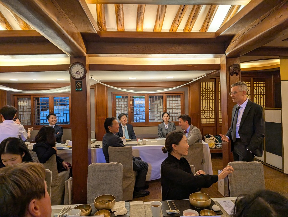 CSIS Korea Chair (@csiskoreachair) on Twitter photo Way to wrap up Day 2 with dinner with the <a href="/KoreaFoundation/">KoreaFoundation</a>, who makes this program possible.
Grateful for our alumni for joining us, and to former foreign minister Yoon Young-kwan for spending time with our group! Way to wrap up Day 2 with dinner with the <a href="/KoreaFoundation/">KoreaFoundation</a>, who makes this program possible.
Grateful for our alumni for joining us, and to former foreign minister Yoon Young-kwan for spending time with our group!