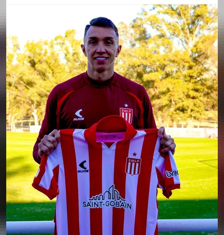 Seni başka formayla görmek üzdü bizi nando..🚬