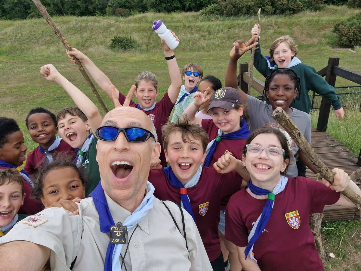 8thReigate's tweet image. As another Cub Scouting year draws to a close for 8th Reigate, we celebrated with our usual hike to Reigate Fort. All done at an impressive pace this year and a suitable farewell for the 5 cubs who are off to Scouts in September! @RAASchoolGatton @surreyscouts @ReigateScouts