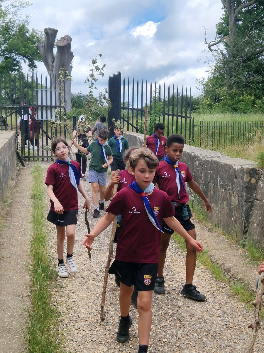 8thReigate's tweet image. As another Cub Scouting year draws to a close for 8th Reigate, we celebrated with our usual hike to Reigate Fort. All done at an impressive pace this year and a suitable farewell for the 5 cubs who are off to Scouts in September! @RAASchoolGatton @surreyscouts @ReigateScouts