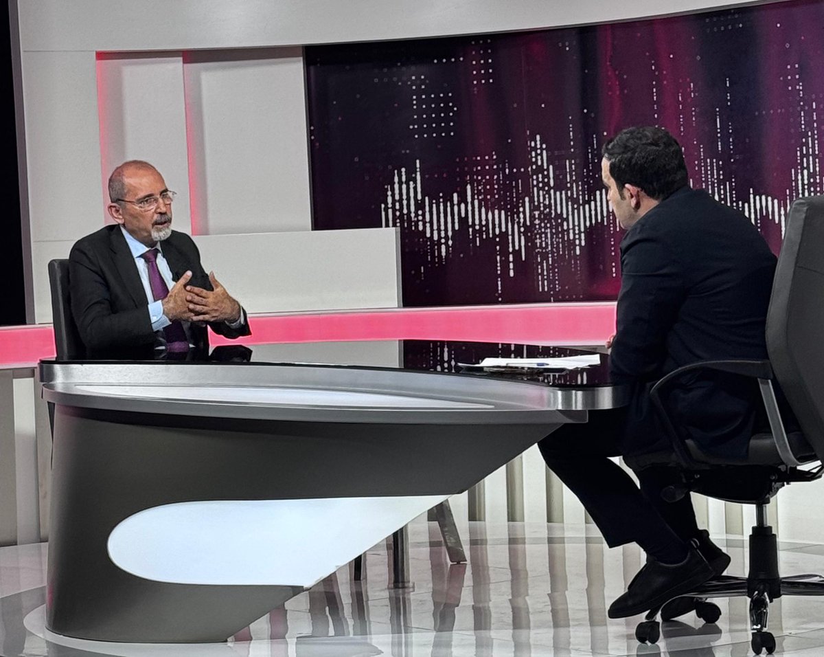 ForeignMinistry's tweet photo. الصفدي @AymanHsafadi، في مقابلة على قناة المملكة:
ـ استقرار سوريا استقرار للمنطقة برمتها. https://t.co/gFmwKwMK2l