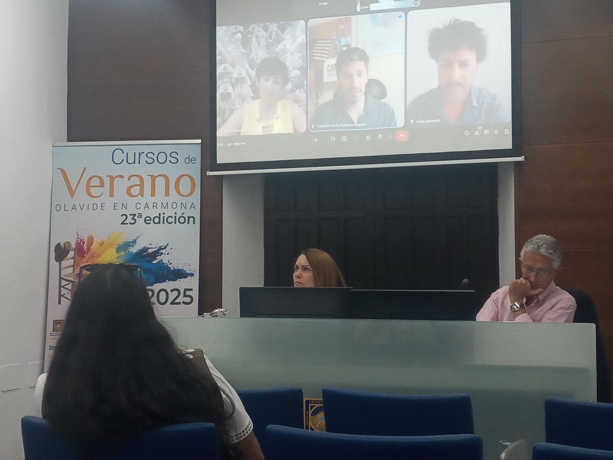 Cierre perfecto del curso sobre periodismo e IA, con sus luces y sombras, y el peligro de los bulos, con <a href="/EmilioMorenatti/">Emilio Morenatti</a> <a href="/Lacarreter/">Inma Carretero</a> y <a href="/jgnogales/">Javier Gutiérrez 📺 @javiergutierreztv.bsky.social</a>, corresponsal en Nueva York y a quien que me habría gustado saludar en persona. Enhorabuena a la <a href="/aprensasevilla/">Asoc. Prensa Sevilla</a> por la programación